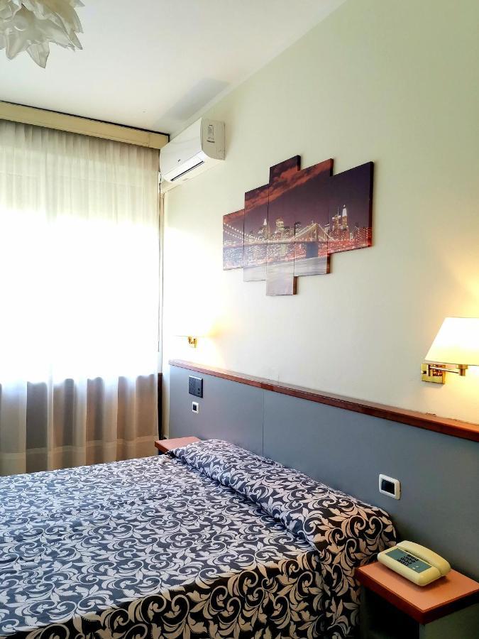 H&L Hotel Cinisello Balsamo Eksteriør billede