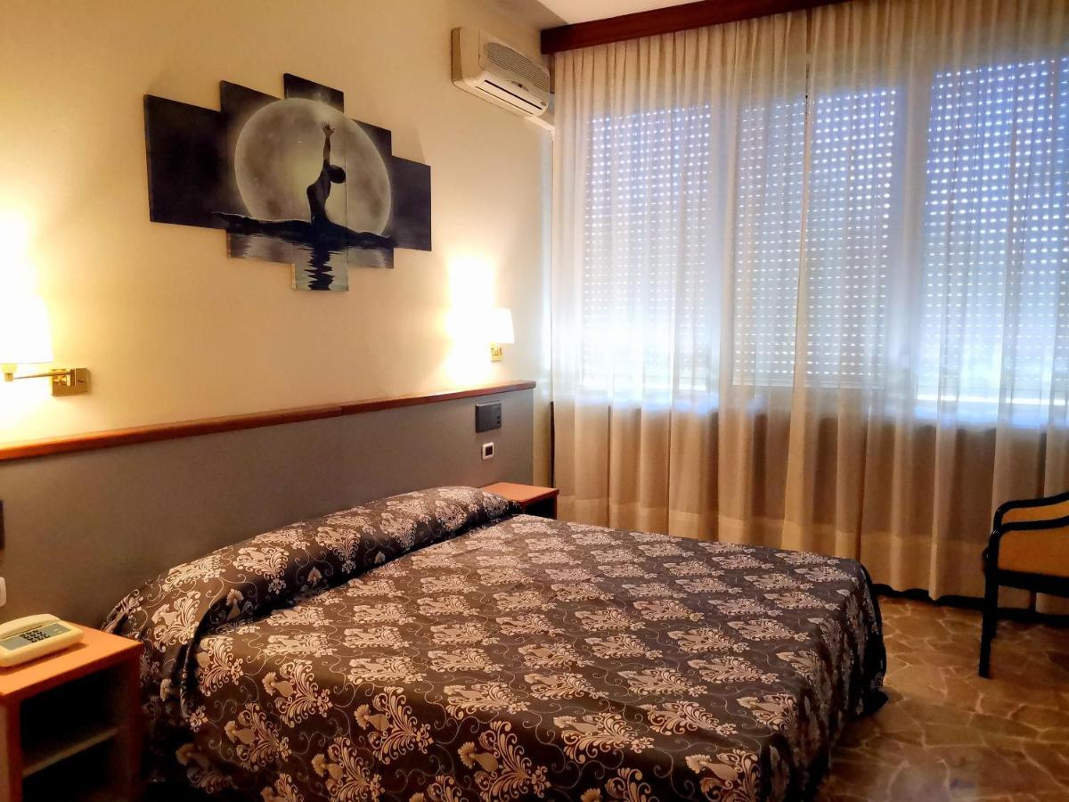 H&L Hotel Cinisello Balsamo Eksteriør billede