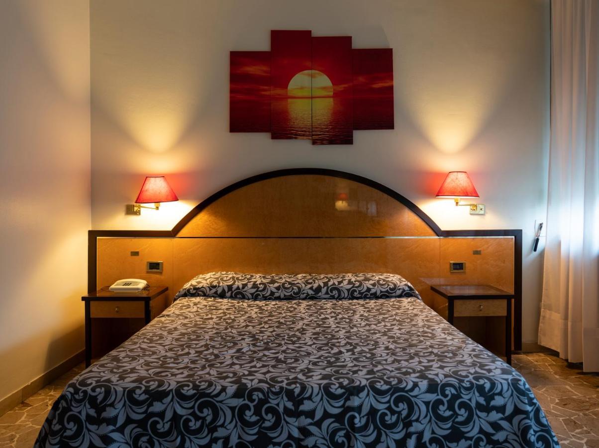 H&L Hotel Cinisello Balsamo Eksteriør billede